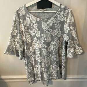 LOFT Gray and White Floral Short Sleeve Tee